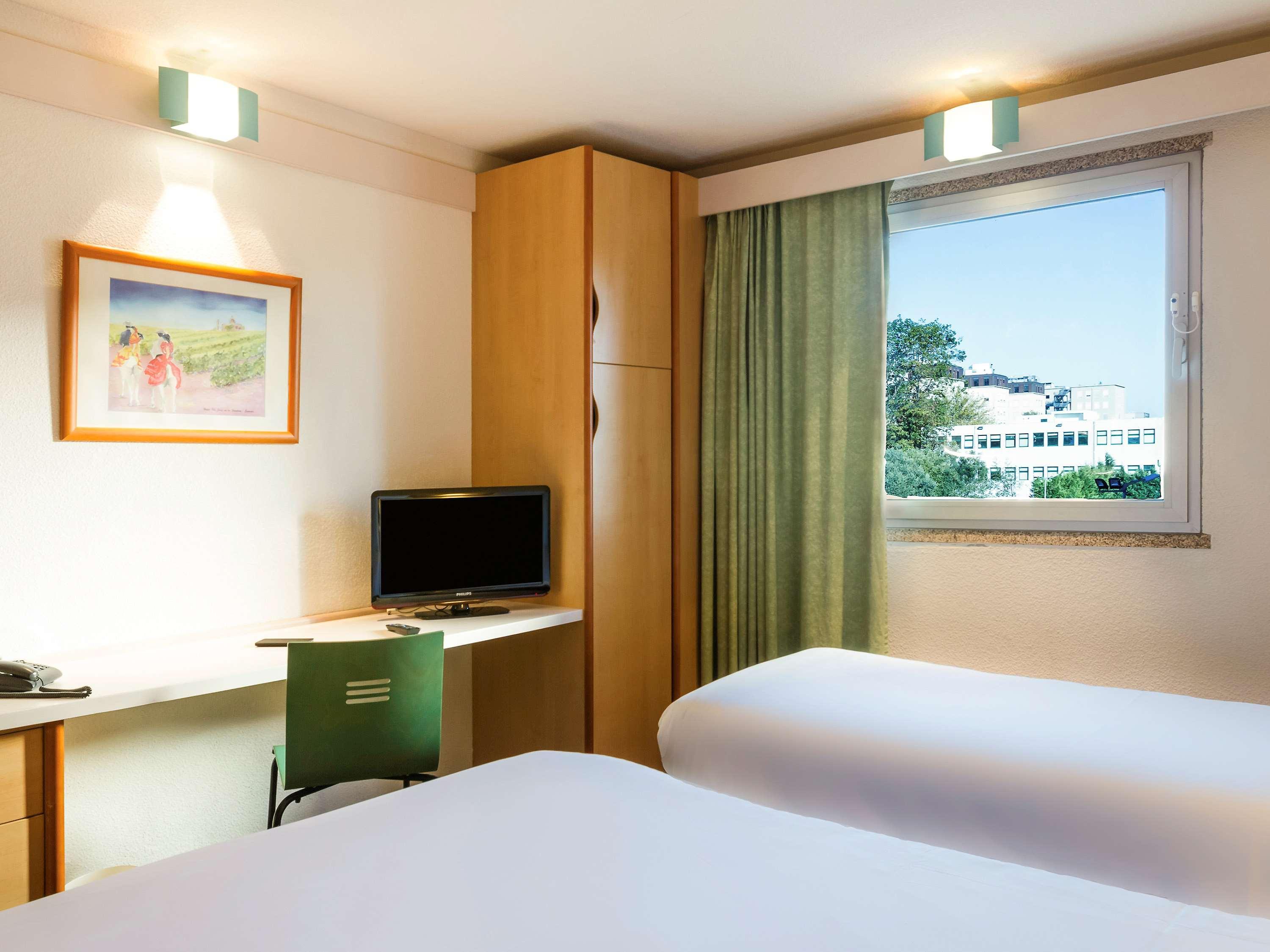 Hotel Ibis Porto Sao Joao Buitenkant foto